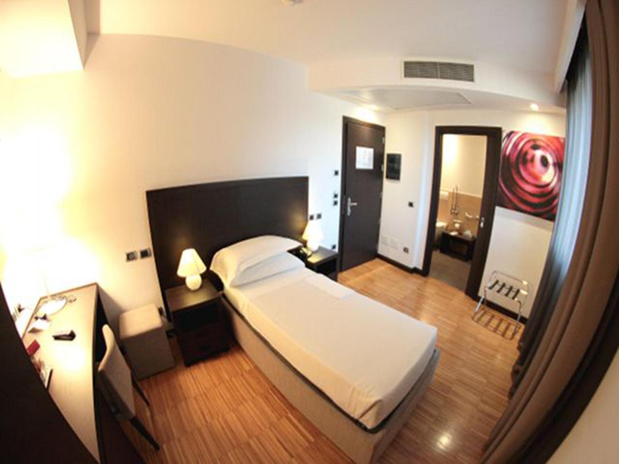 Postumia Hotel Design Oderzo Værelse billede